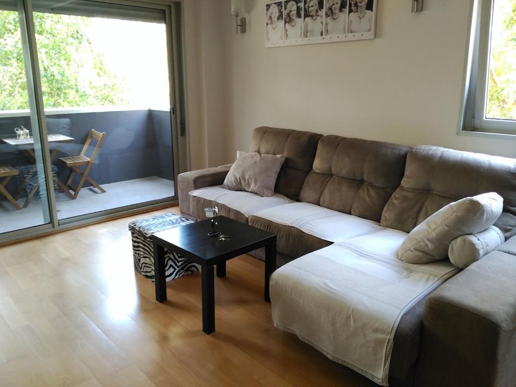 Luxury Flat, 3 Bedrooms, 2 Bathrooms And Swimming Pool Next To The Beach!! Sant Adrià de Besòs Esterno foto