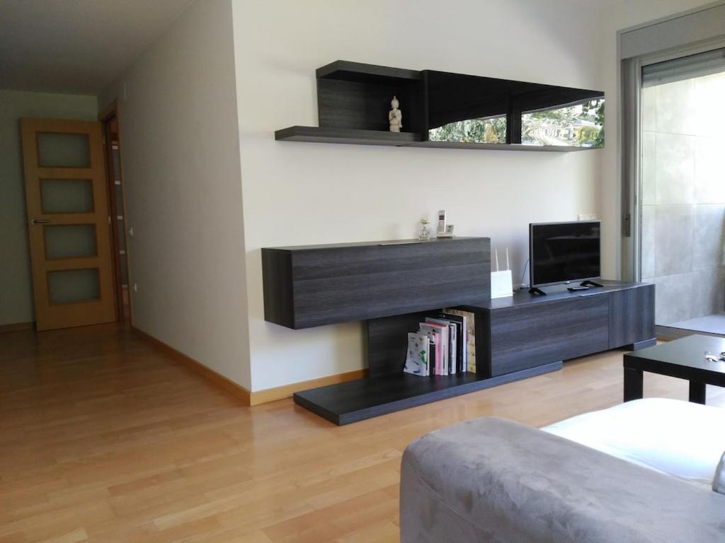 Luxury Flat, 3 Bedrooms, 2 Bathrooms And Swimming Pool Next To The Beach!! Sant Adrià de Besòs Esterno foto