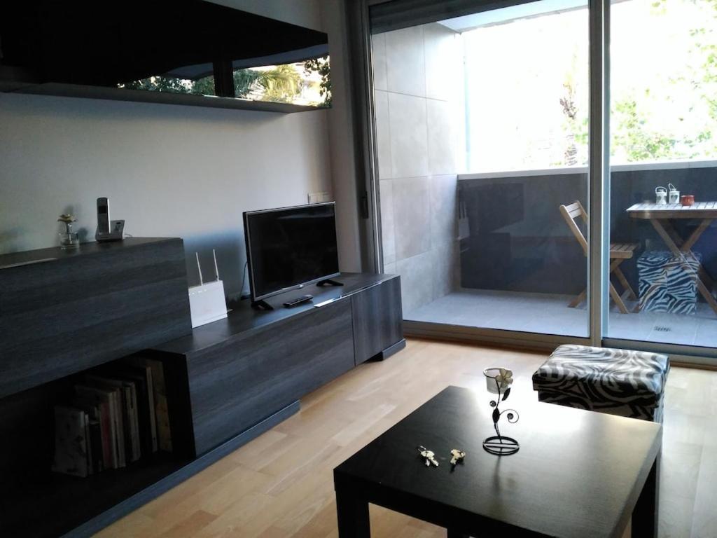Luxury Flat, 3 Bedrooms, 2 Bathrooms And Swimming Pool Next To The Beach!! Sant Adrià de Besòs Esterno foto