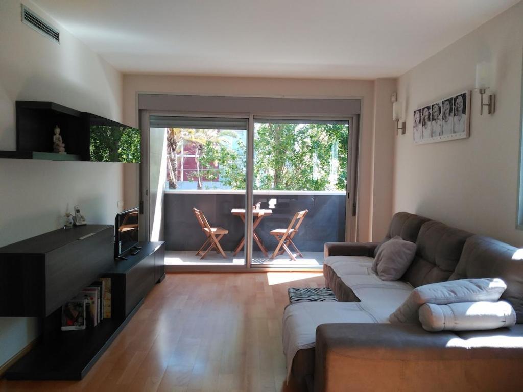 Luxury Flat, 3 Bedrooms, 2 Bathrooms And Swimming Pool Next To The Beach!! Sant Adrià de Besòs Esterno foto