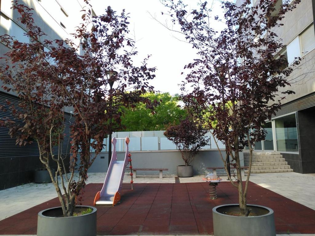 Luxury Flat, 3 Bedrooms, 2 Bathrooms And Swimming Pool Next To The Beach!! Sant Adrià de Besòs Esterno foto